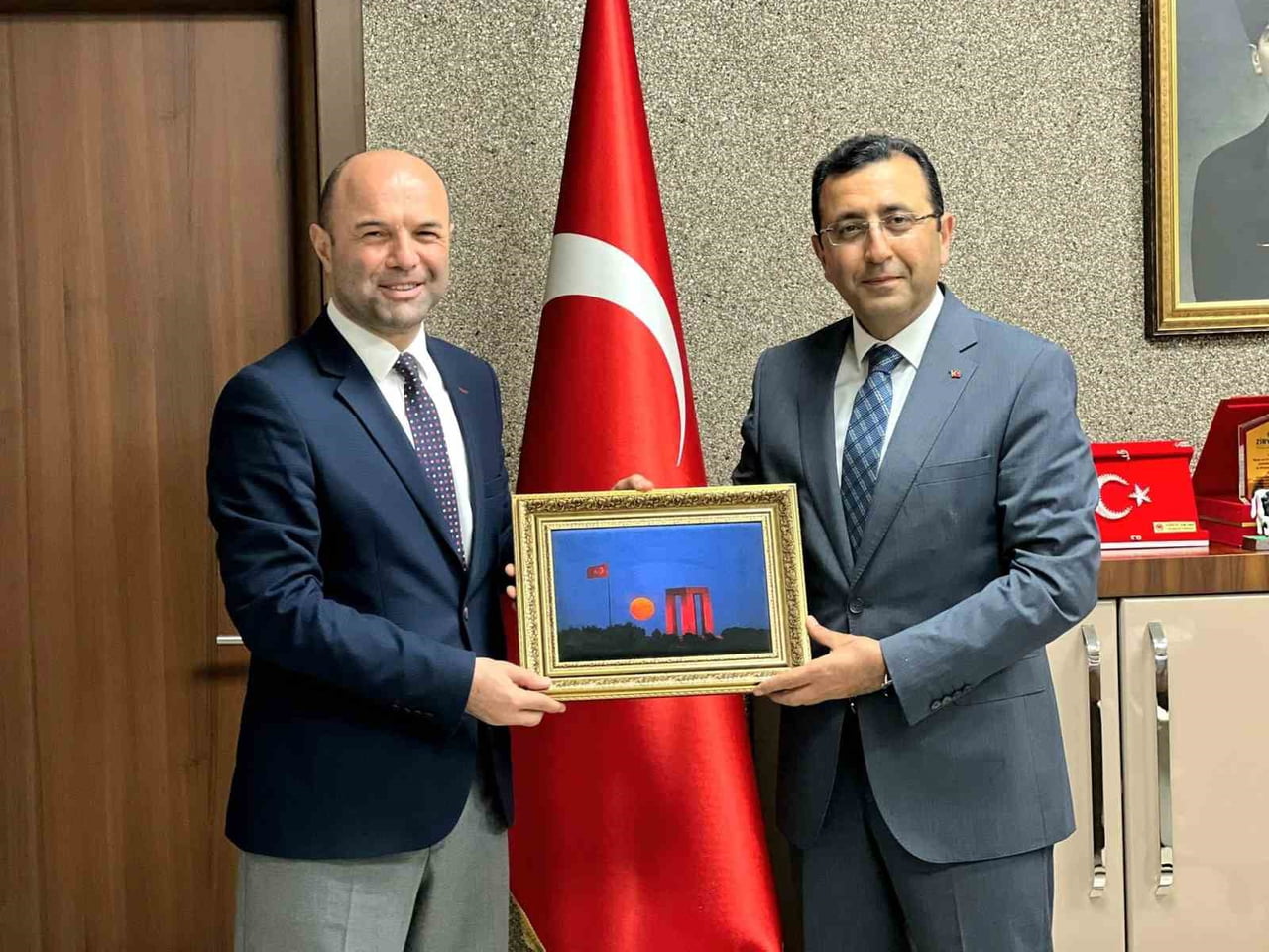 ÇANAKKALE'YE BİR TAKIM ZİYARETLER İÇİN GELEN TARIM VE ORMAN BAKANLIĞI TARIM REFORMU GENEL MÜDÜR...