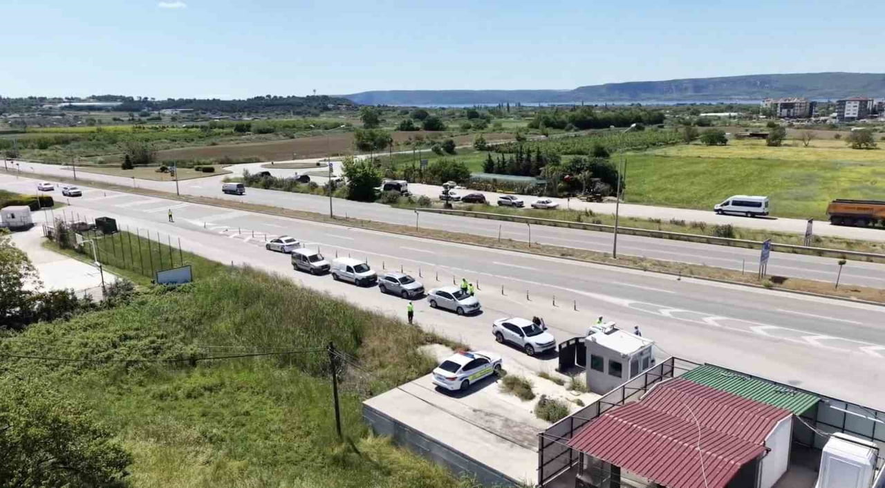 ÇANAKKALE’DE 358 EMNİYET VE JANDARMA TRAFİK PERSONELİ KURBAN BAYRAMI TRAFİĞİNİ DÜZENLENMESİNDE...