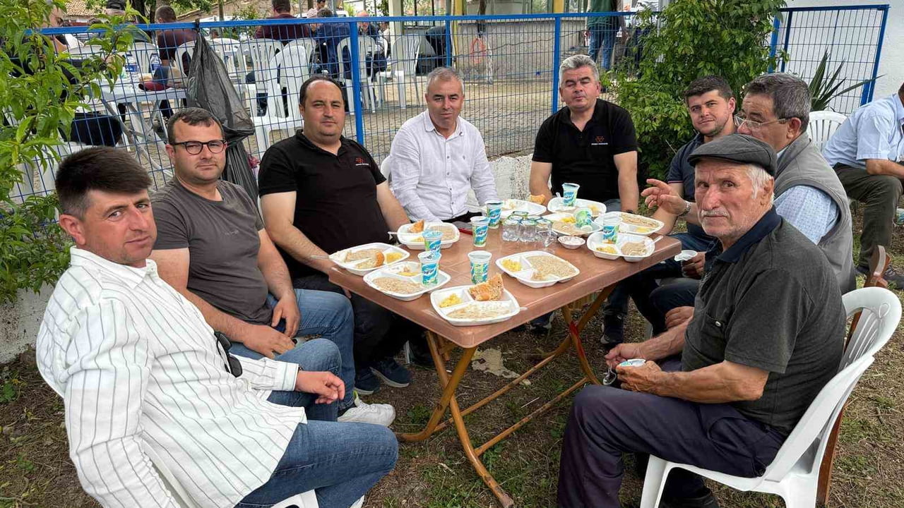 ÇANAKKALE’NİN ÇAN İLÇESİNE BAĞLI ŞERBETLİ KÖYÜNDE DÜZENLENEN GELENEKSEL KÖY HAYRI 2 BİN KİŞİNİN...