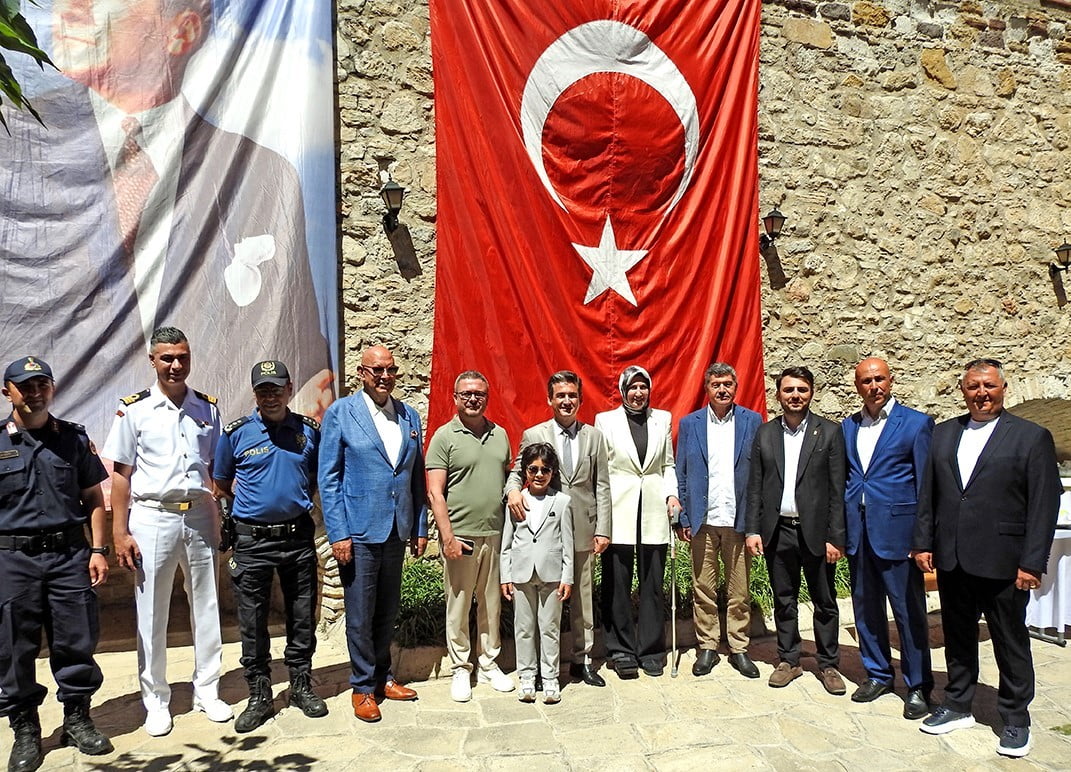 ÇEŞME KAYMAKAMI MEHMET MARAŞLI, KURBAN BAYRAMI DOLAYISIYLA DÜZENLENEN BAYRAMLAŞMA PROGRAMINDA...