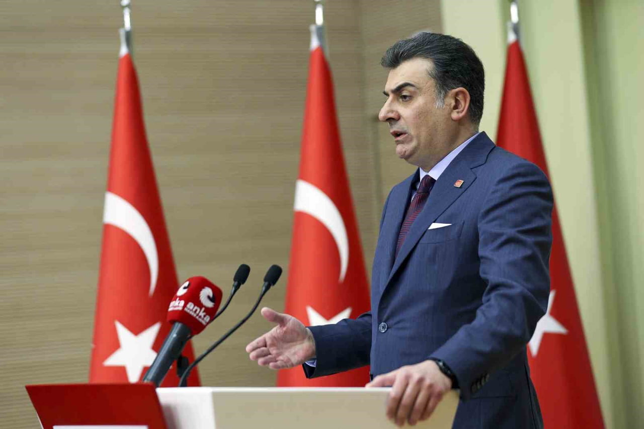 CHP SÖZCÜSÜ ZEYNEL EMRE ‘YARGI MUTLAK BUTLAN KARARI VERİRSE SAYGI DUYULMALIDIR’ AÇIKLAMASI YAPAN...