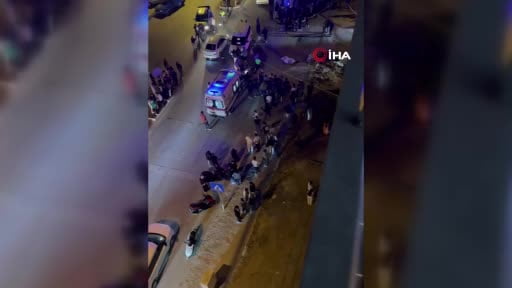 Çöp kamyonuyla çarpışan motosikletteki 2 genç hayatını kaybetti