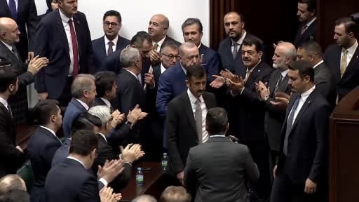 Cumhurbaşanı Erdoğan: "CHP, üç beş kifayetsiz muhterisin elinde seçmenini utandıran bir parti...