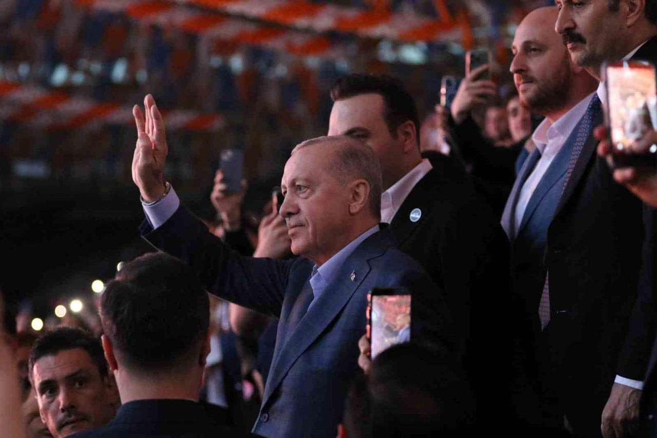 CUMHURBAŞKANI ERDOĞAN, AK PARTİ GENÇLİK KOLLARI TARAFINDAN KOCAELİ STADYUMU'NDA ONBİNLERCE GENCİN...
