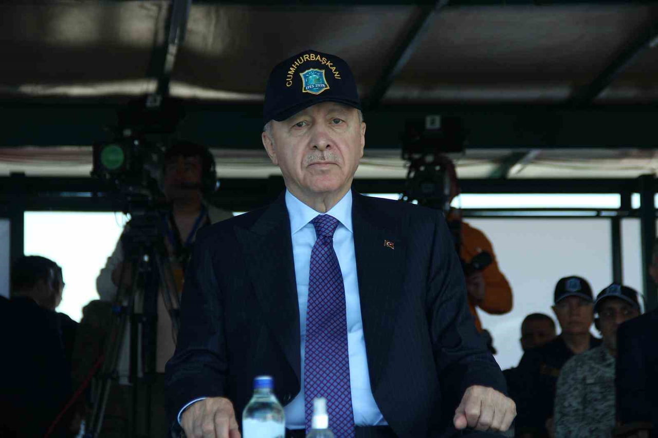 CUMHURBAŞKANI ERDOĞAN, EFES 2026 TATBİKATINI İZLEDİ.