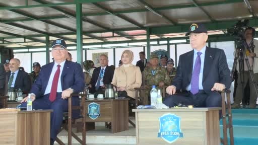 Cumhurbaşkanı Erdoğan, Efes Tatbikatı standlarını gezdi