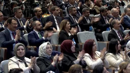 Cumhurbaşkanı Erdoğan:"Asıl yüz kızartıcı olan ülkemizi yurt dışında başarıyla temsil eden Türkiye...