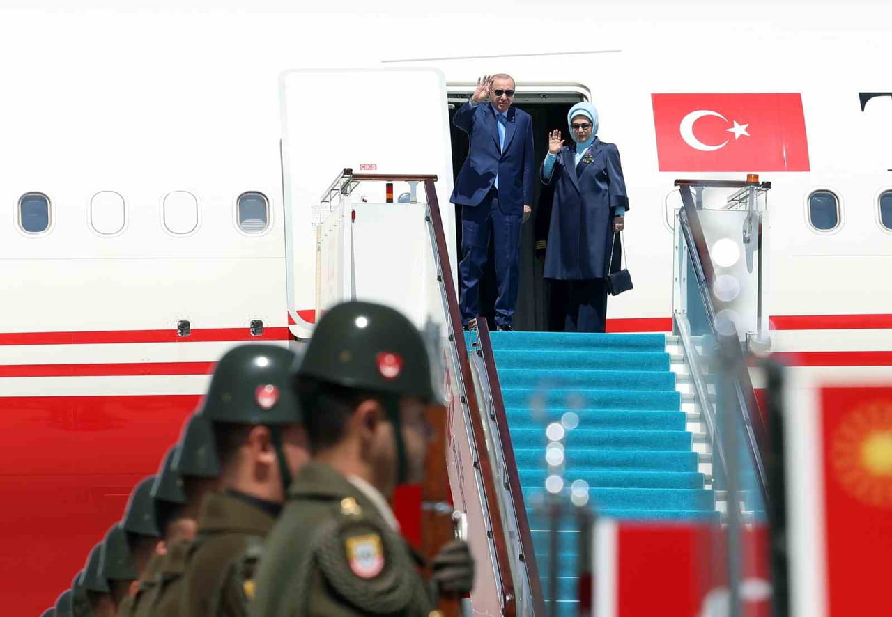 CUMHURBAŞKANI RECEP TAYYİP ERDOĞAN, RESMİ TEMASLARDA BULUNMAK ÜZERE BUGÜN KAZAKİSTAN'A...