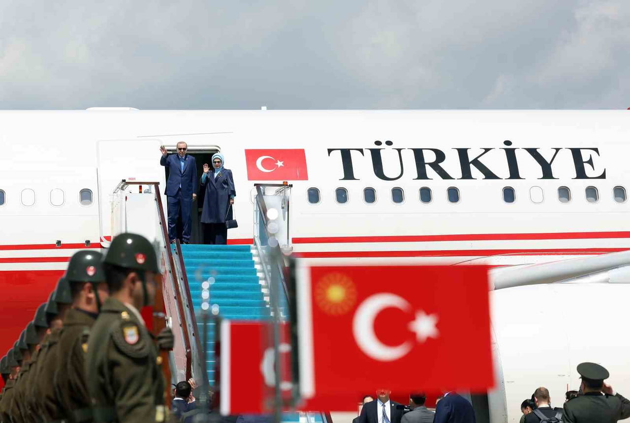 CUMHURBAŞKANI RECEP TAYYİP ERDOĞAN, RESMİ TEMASLARDA BULUNMAK ÜZERE BUGÜN KAZAKİSTAN'A...