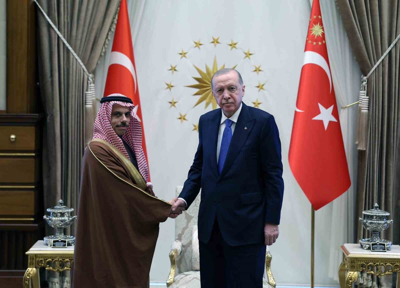 CUMHURBAŞKANI RECEP TAYYİP ERDOĞAN, SUUDİ ARABİSTAN DIŞİŞLERİ BAKANI FAYSAL BİN FERHAN’I...