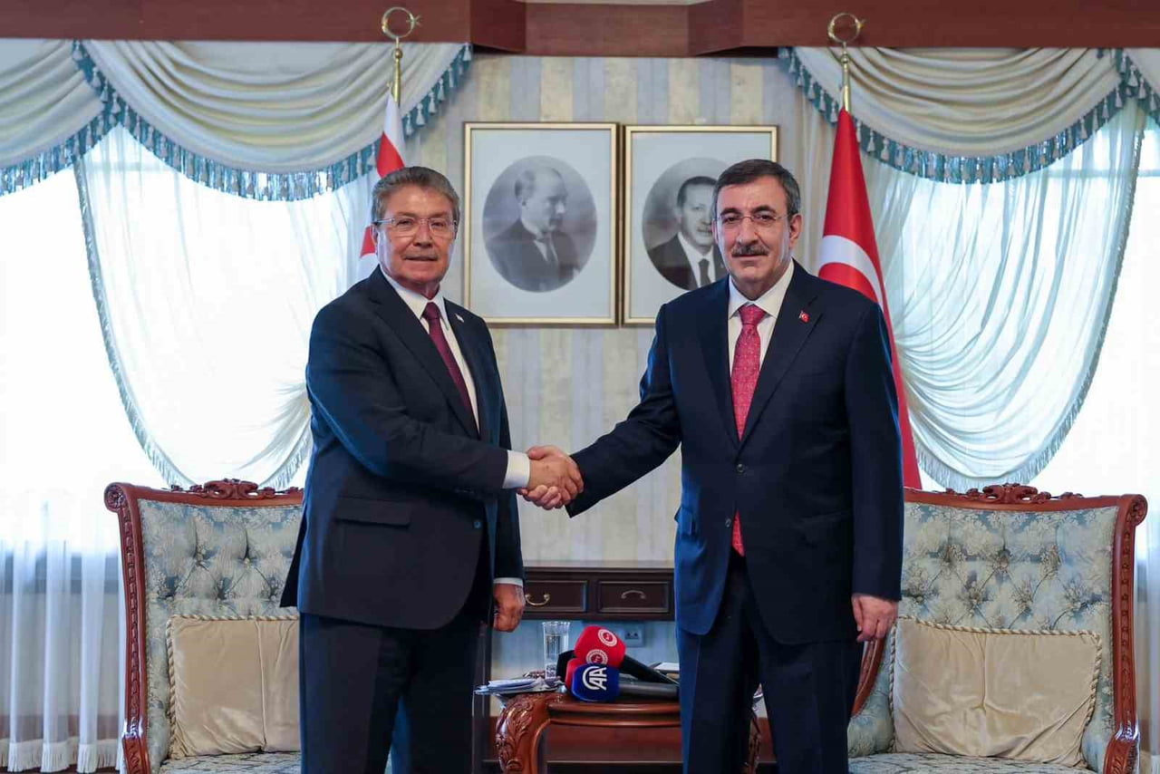 CUMHURBAŞKANI YARDIMCISI CEVDET YILMAZ, CUMHURBAŞKANI YARDIMCILIĞI KONUTU’NDA KKTC BAŞBAKANI ÜNAL...