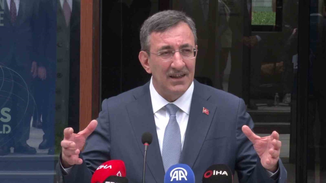 CUMHURBAŞKANI YARDIMCISI CEVDET YILMAZ KONUŞMA YAPTI