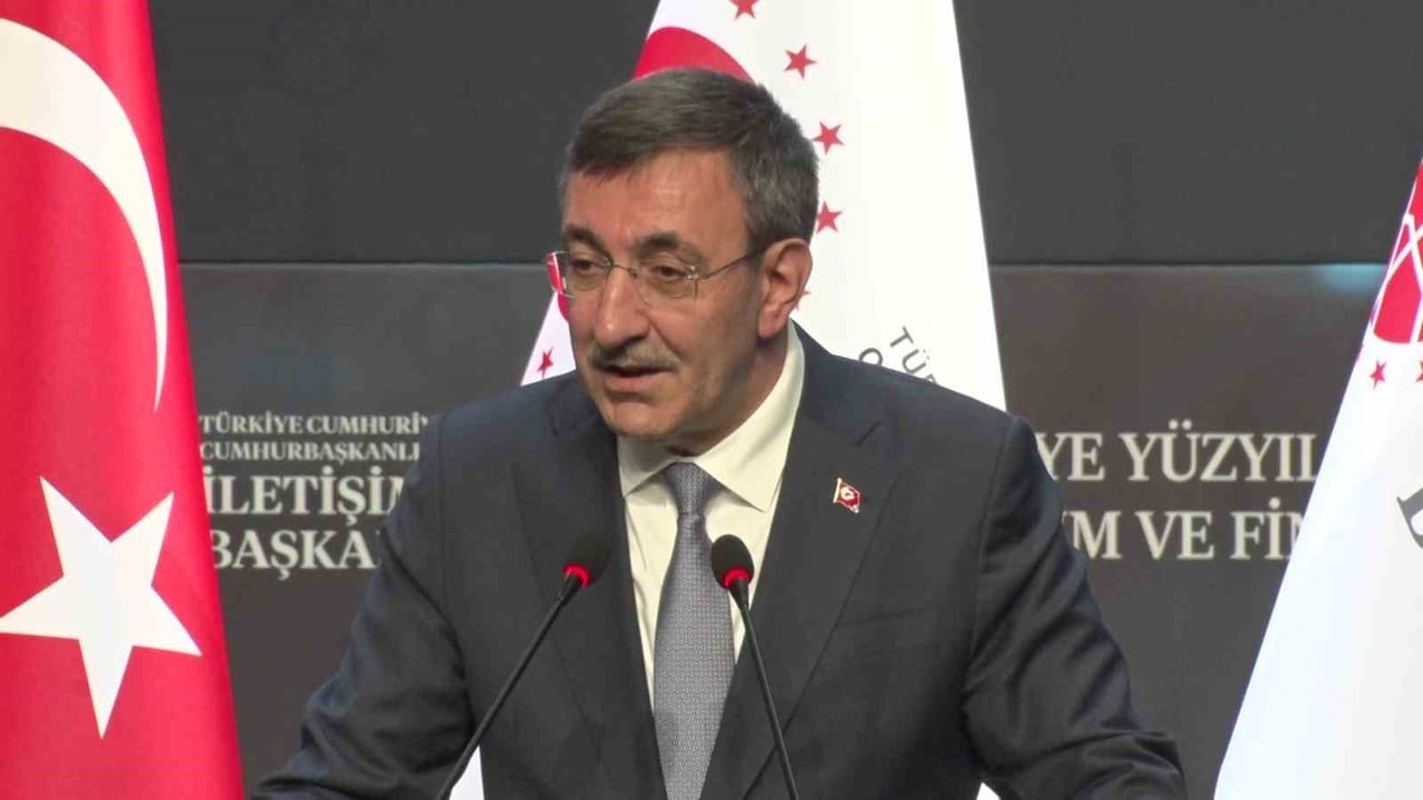 CUMHURBAŞKANI YARDIMCISI CEVDET YILMAZ, ‘TÜRKİYE YÜZYILINDA YATIRIM VE FİNANS’ PROGRAMINDA YAPTIĞI...