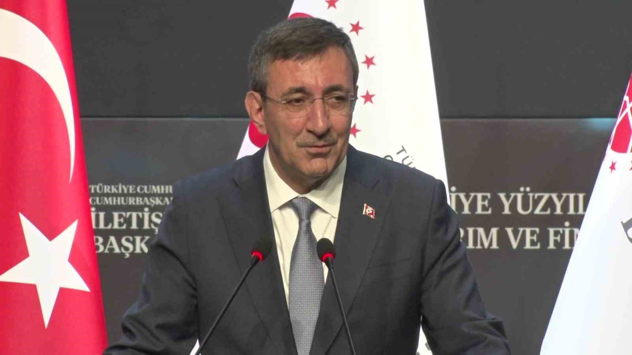 CUMHURBAŞKANI YARDIMCISI CEVDET YILMAZ, ‘TÜRKİYE YÜZYILINDA YATIRIM VE FİNANS’ PROGRAMINDA YAPTIĞI...