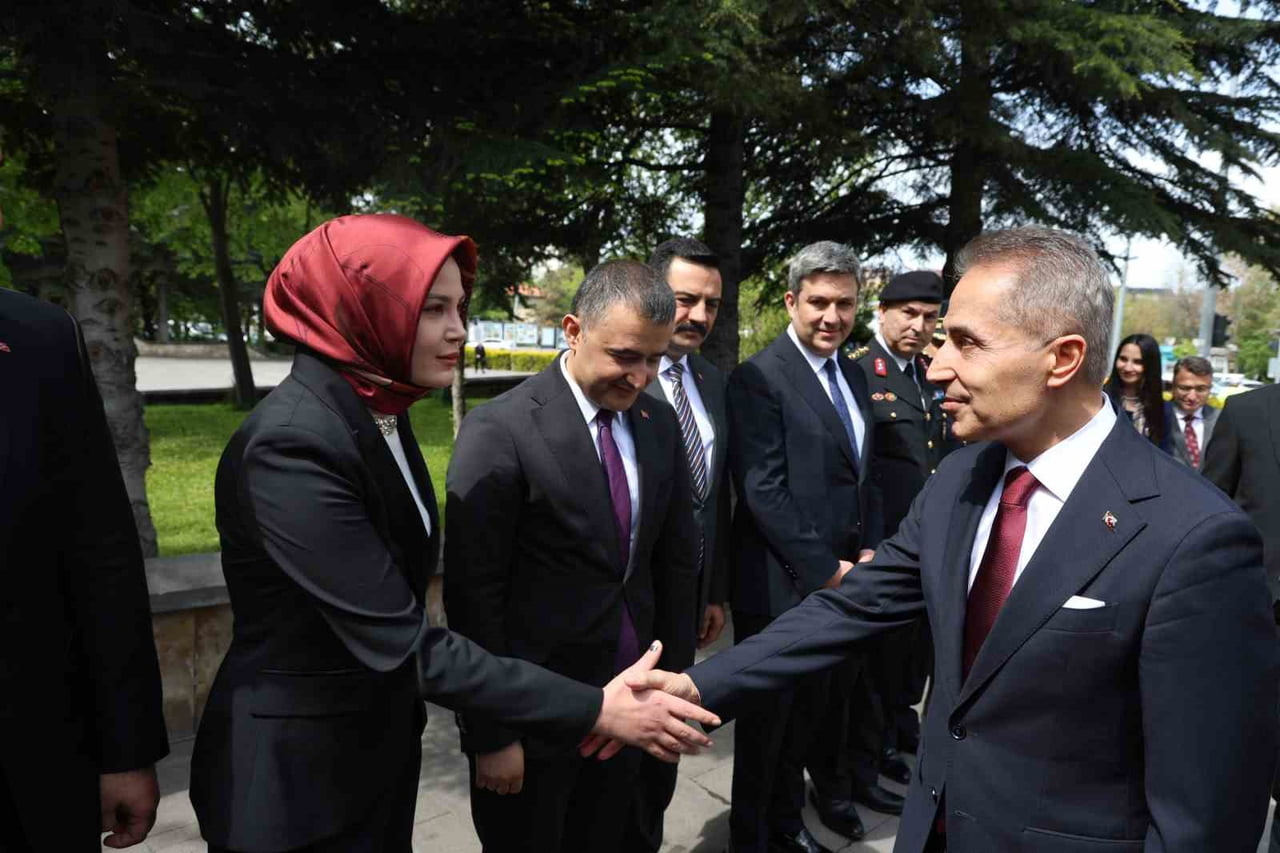 CUMHURBAŞKANLIĞI KARARNAMESİ İLE NEVŞEHİR VALİLİĞİ GÖREVİNE ATANAN HÜSEYİN KÖK, DÜZENLENEN...