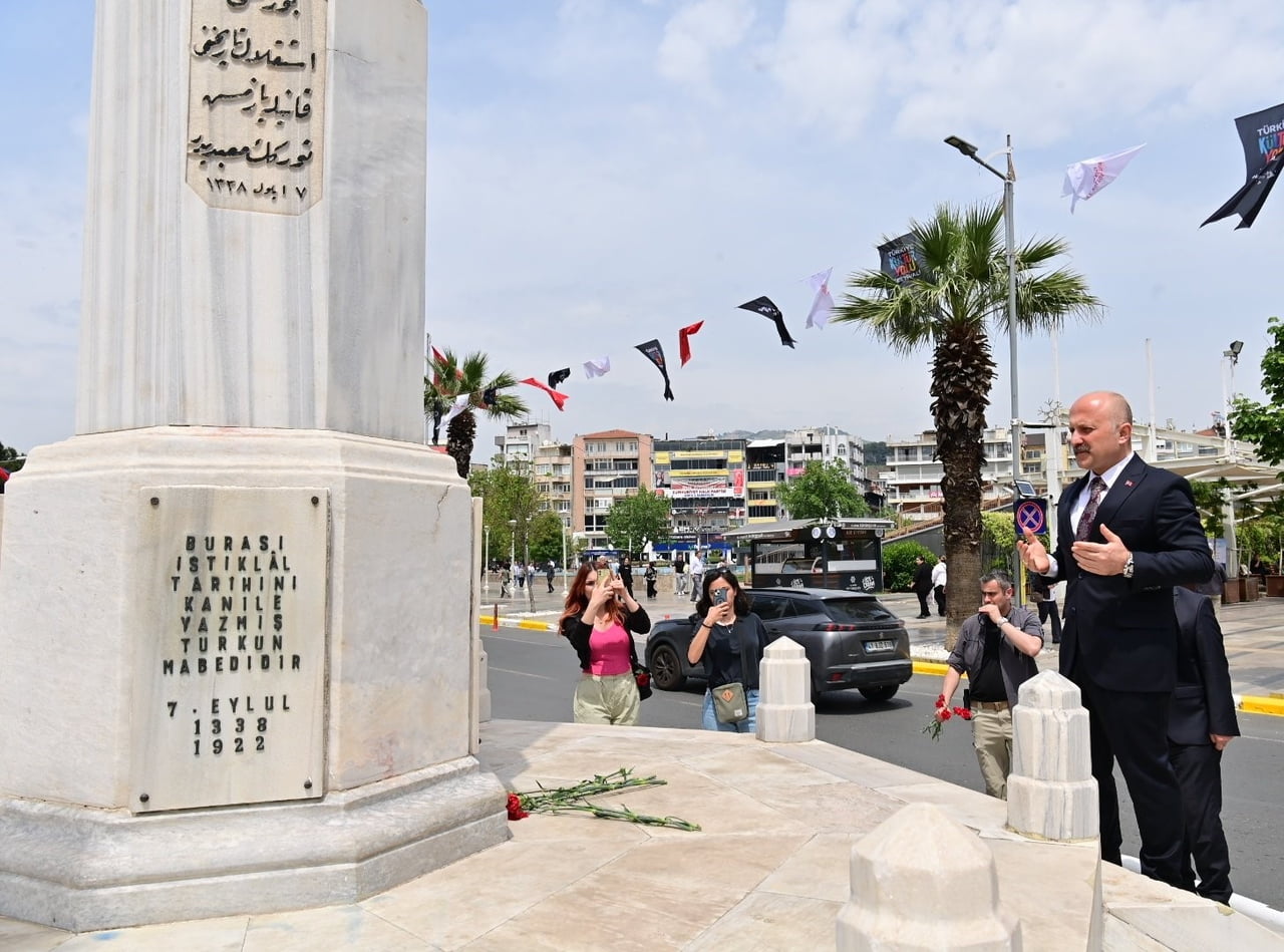 CUMHURBAŞKANLIĞI KARARNAMESİYLE AYDIN VALİLİĞİ'NE ATANAN VALİ DR. OSMAN VAROL, ŞEHİTLİKLERİ...