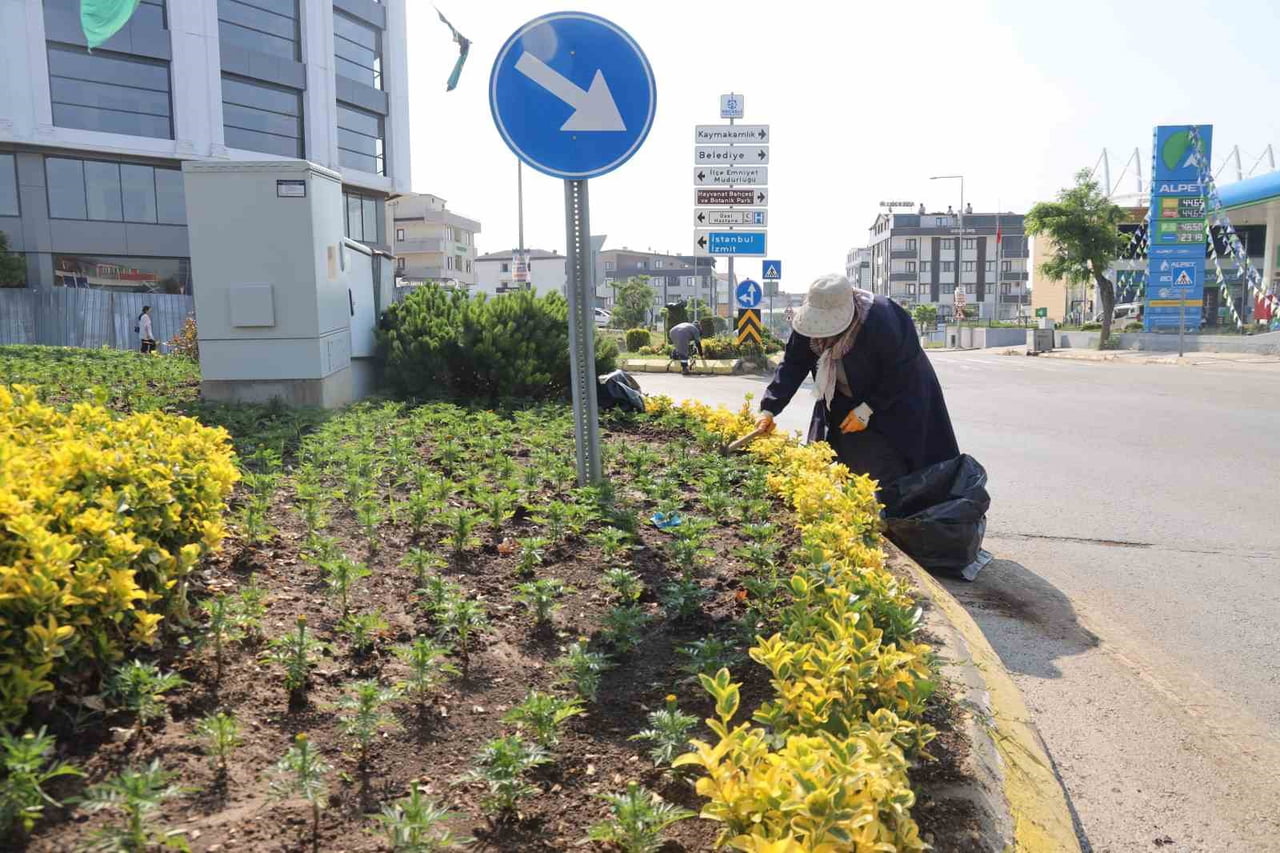 DARICA BELEDİYESİ, YAKLAŞAN KURBAN BAYRAMI ÖNCESİNDE İLÇE GENELİNDE HAZIRLIK ÇALIŞMALARINI...