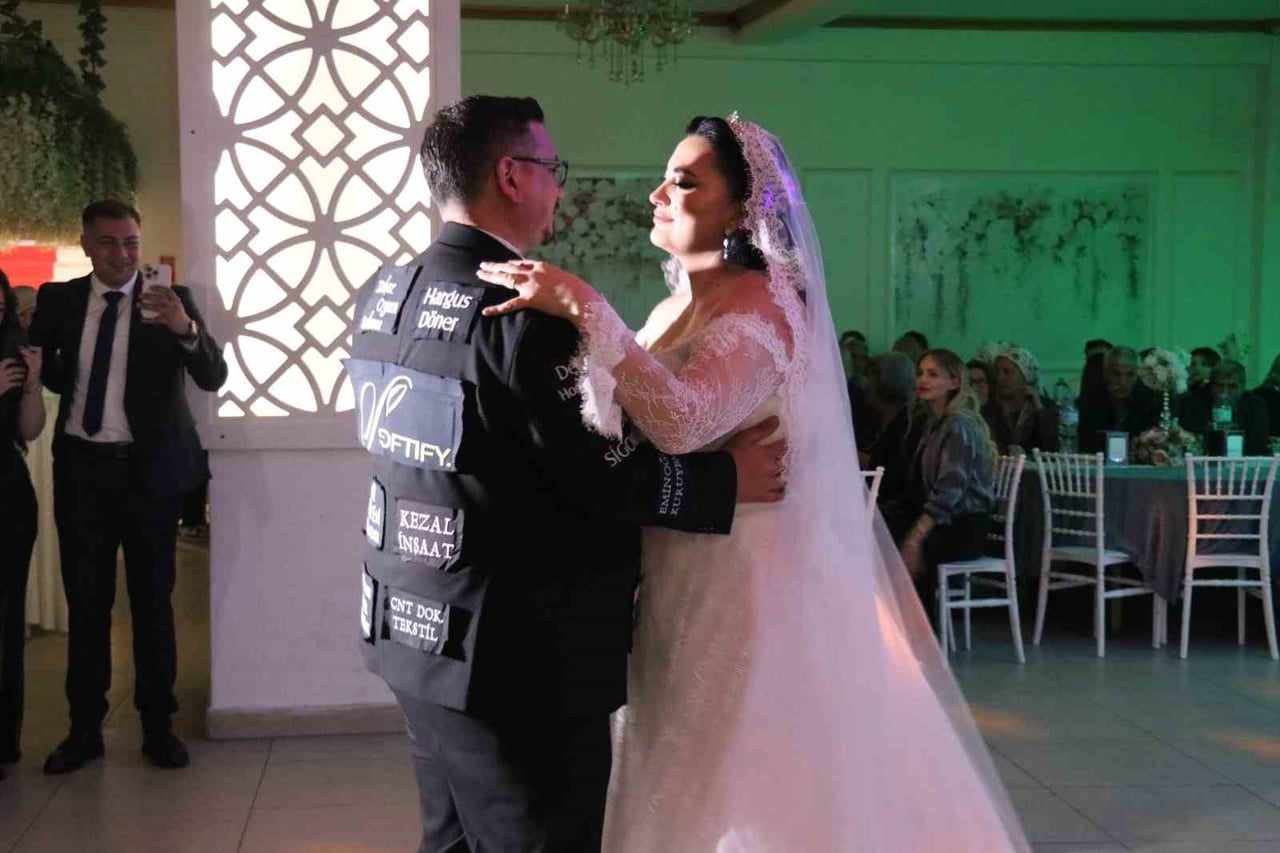 DENİZLİ'NİN PAMUKKALE İLÇESİNDE DÜNYA EVİNE GİREN RAMAZAN BEKREK, DÜĞÜN MASRAFLARINI HAFİFLETMEK...