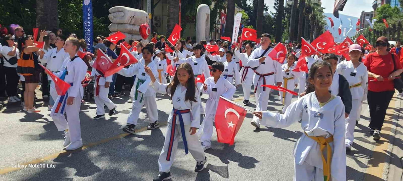 DENİZLİ, 19 MAYIS ATATÜRK’Ü ANMA, GENÇLİK VE SPOR BAYRAMI’NI BÜYÜK BİR COŞKU VE GURURLA KUTLUYOR....