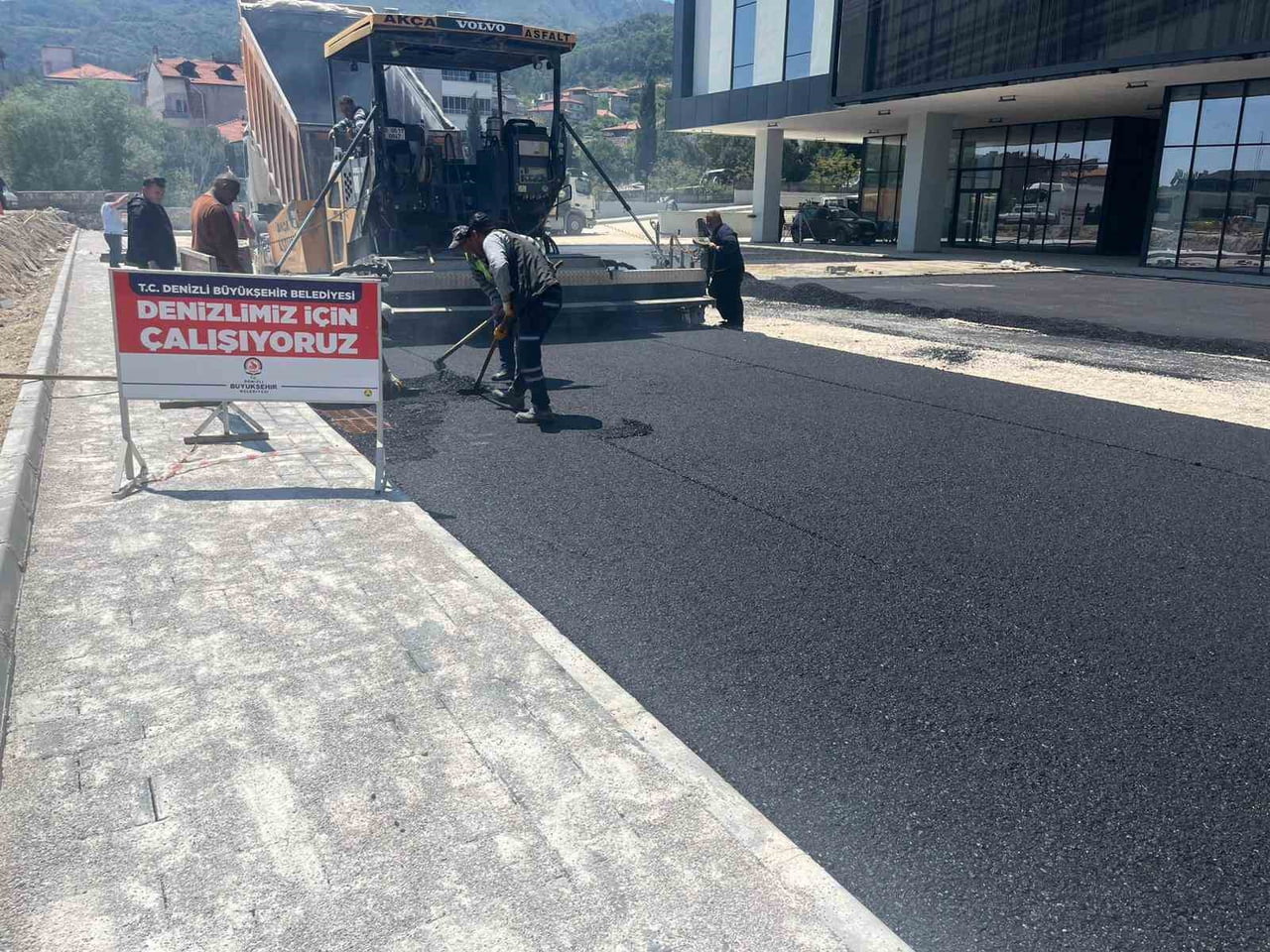 DENİZLİ BÜYÜKŞEHİR BELEDİYESİ, KENT GENELİNDEKİ ULAŞIM KONFORUNU ARTIRMAK AMACIYLA YÜRÜTTÜĞÜ SICAK...
