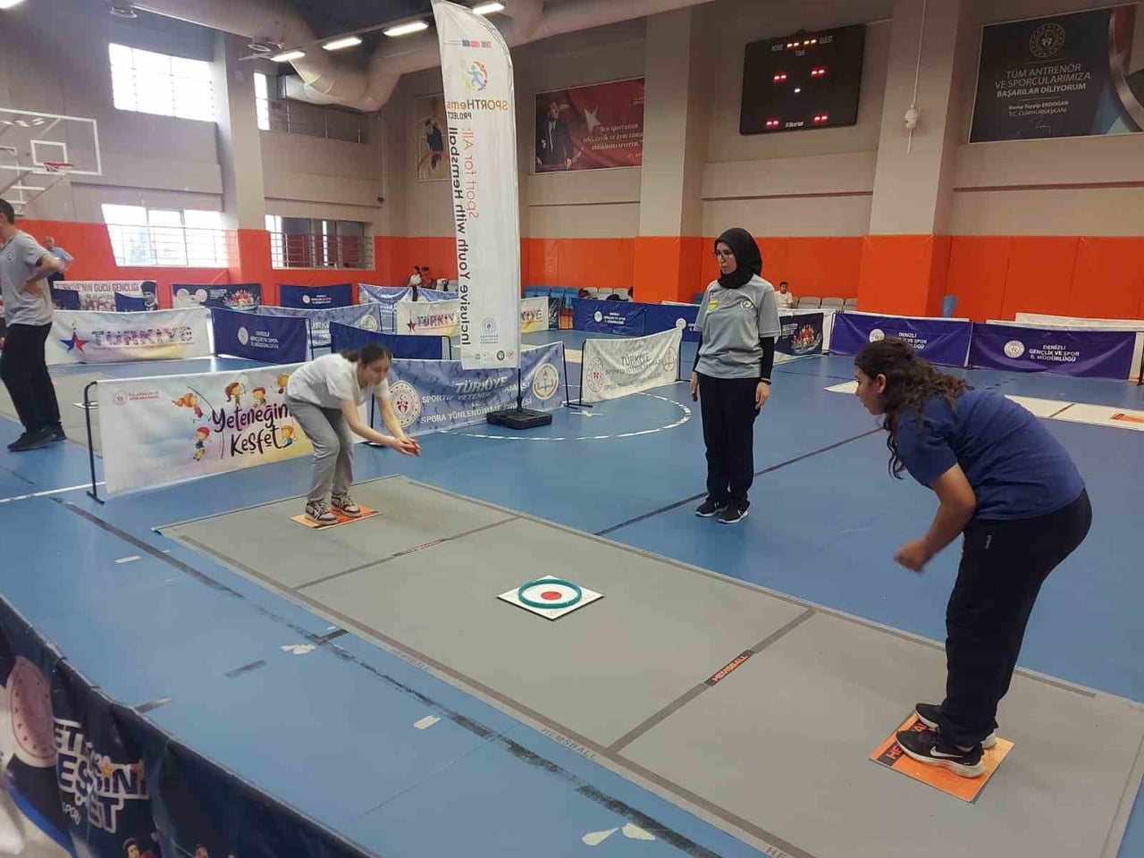 DENİZLİ’DE 19 MAYIS ATATÜRK’Ü ANMA, GENÇLİK VE SPOR BAYRAMI KAPSAMINDA HEMSBALL TURNUVASI...