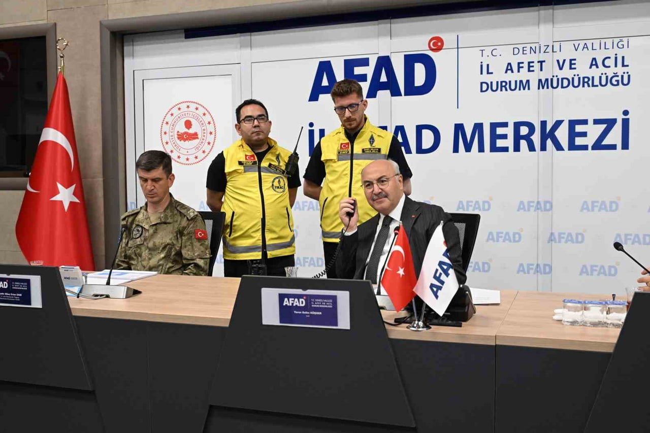 DENİZLİ’DE GERÇEKLEŞTİRİLEN VE 5.6 BÜYÜKLÜĞÜNDEKİ DEPREM SENARYOSUNUN CANLANDIRILDIĞI DEPREM...