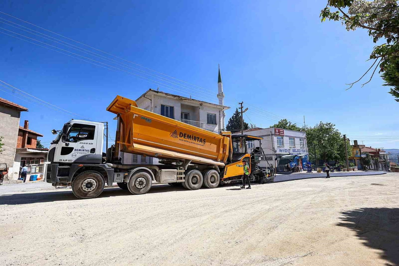 DENİZLİ GENELİNDE ULAŞIM ALTYAPISINI MODERNİZE ETMEYE DEVAM EDEN DENİZLİ BÜYÜKŞEHİR BELEDİYESİ...