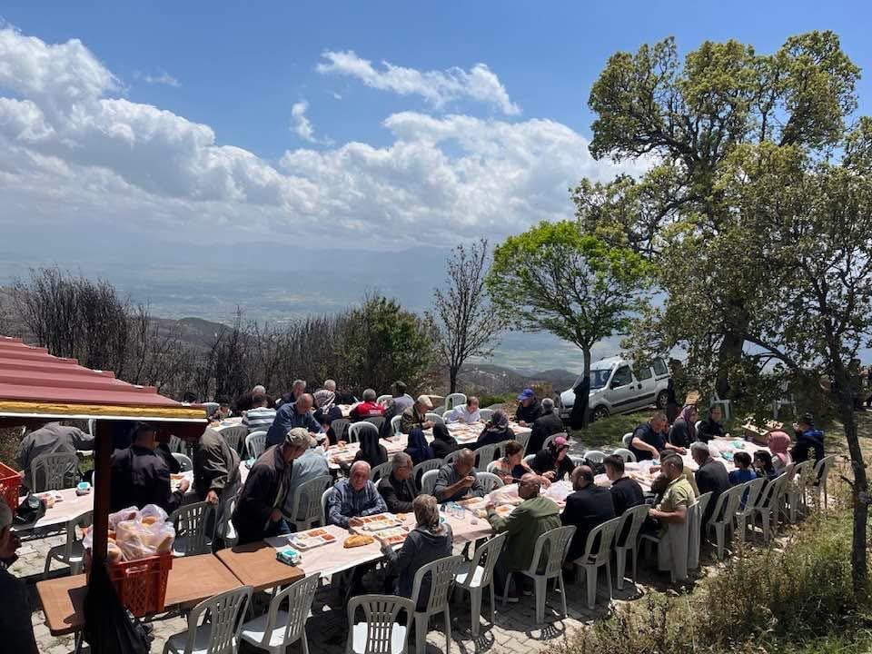 DENİZLİ’NİN BULDAN İLÇESİNDE, BÖLGENİN MANEVİ DEĞERLERİNDEN OLAN KUMRALI DEDE İÇİN ANMA HAYRI...