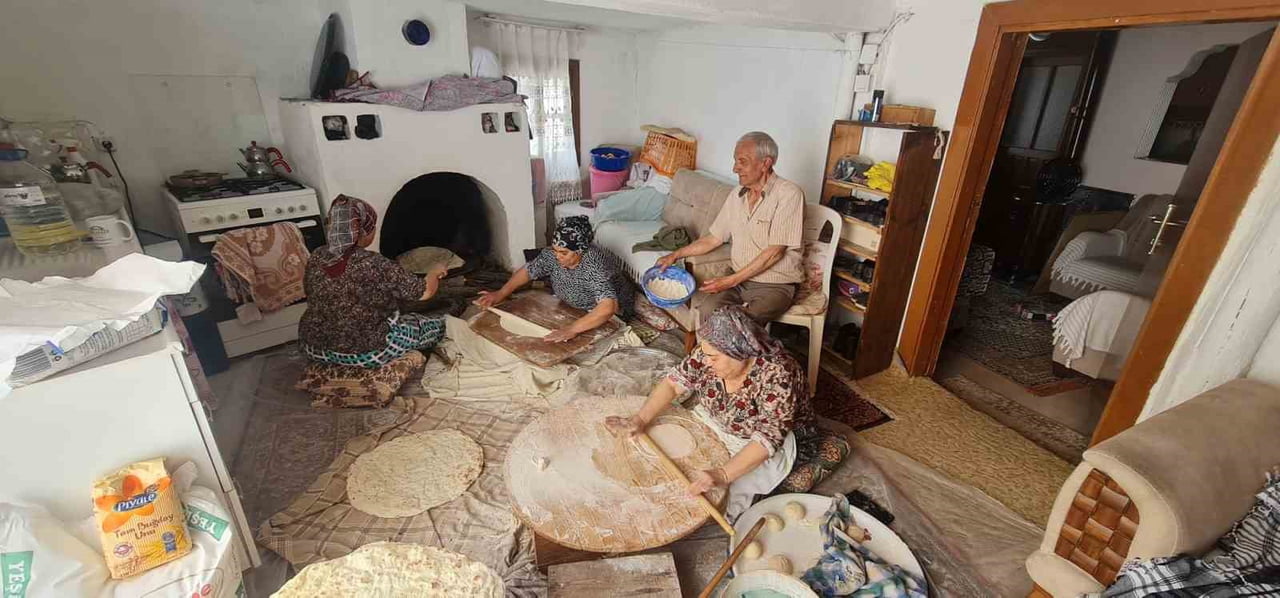 DENİZLİ’NİN BULDAN İLÇESİNDE YAKLAŞAN KURBAN BAYRAMI ÖNCESİ HAZIRLIKLAR BAŞLADI. KURBANLIK...