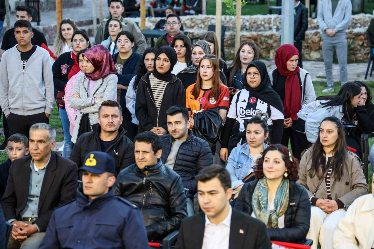 DENİZLİ’NİN ÇAMELİ İLÇESİNDE 19 MAYIS ATATÜRK’Ü ANMA, GENÇLİK VE SPOR BAYRAMI ETKİNLİKLERİ...