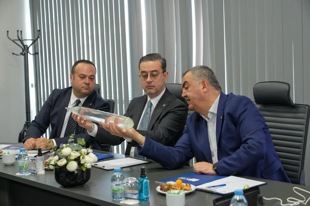 DENİZLİ SANAYİ ODASI (DSO) YÖNETİM KURULU BAŞKANI SELİM KASAPOĞLU, MECLİS BAŞKANI İ. OKAN...
