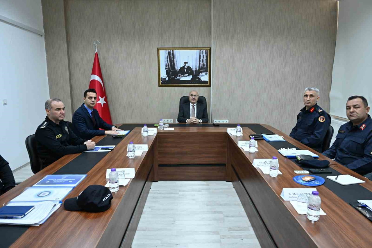 DENİZLİ VALİSİ YAVUZ SELİM KÖŞGER, İLÇE ZİYARETLERİ KAPSAMINDA BAKLAN'I ZİYARET EDEREK BİR DİZİ...