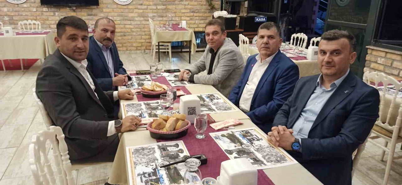 DEVREK'TE SİYASİ PARTİ TEMSİLCİLERİ BİR ARAYA GELDİ