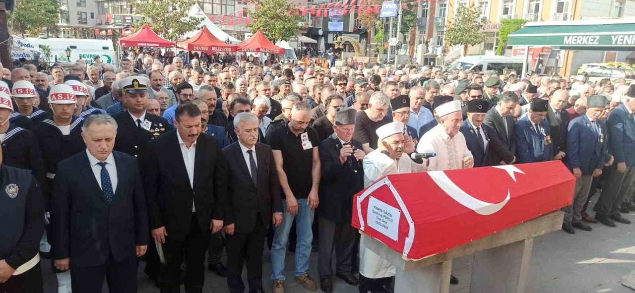 DEVREKLİ KIBRIS GAZİSİ SON YOLCULUĞUNA TÖRENLE UĞURLANDI