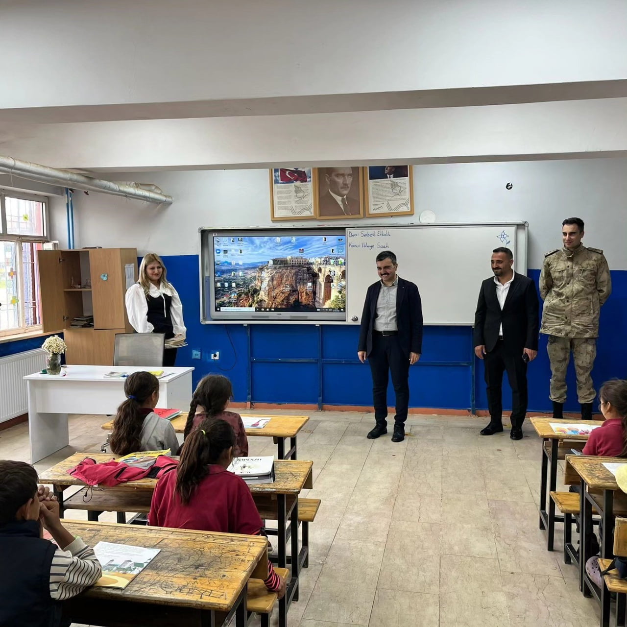 DİCLE KAYMAKAMI MUSTAFA ATIŞ ZİYARET ETTİĞİ KIRSAL MEYDAN İLK VE ORTAOKULU, GÖZE İLKOKULU, GÜNDÜZ...