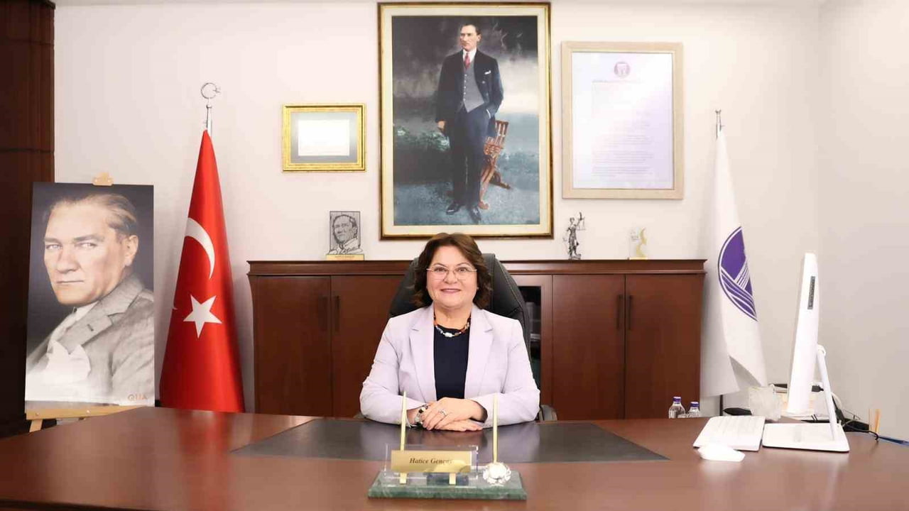 DİDİM BELEDİYE BAŞKANI HATİCE GENÇAY, 19 MAYIS ATATÜRK’Ü ANMA, GENÇLİK VE SPOR BAYRAMI DOLAYISIYLA...