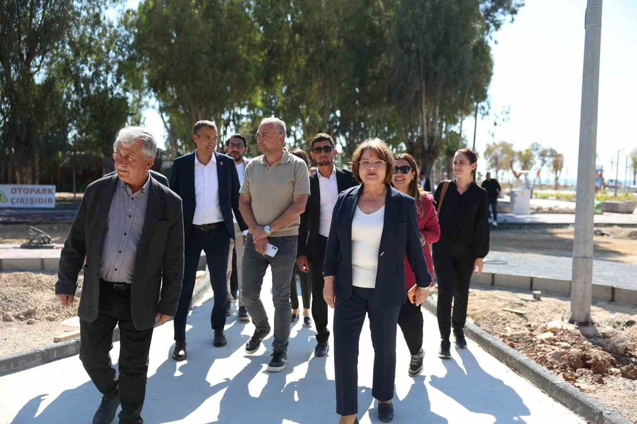 DİDİM BELEDİYE BAŞKANI HATİCE GENÇAY VE BELEDİYE MECLİS ÜYELERİ, MAVİŞEHİR ATATÜRK KÜLTÜR VE YAŞAM...