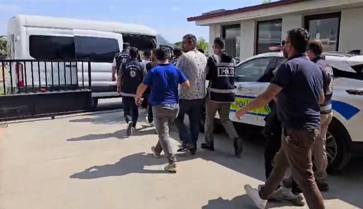 DİDİM’DE 34 DÜZENSİZ GÖÇMEN YAKALANDI, 3 ORGANİZATÖR TUTUKLANDI