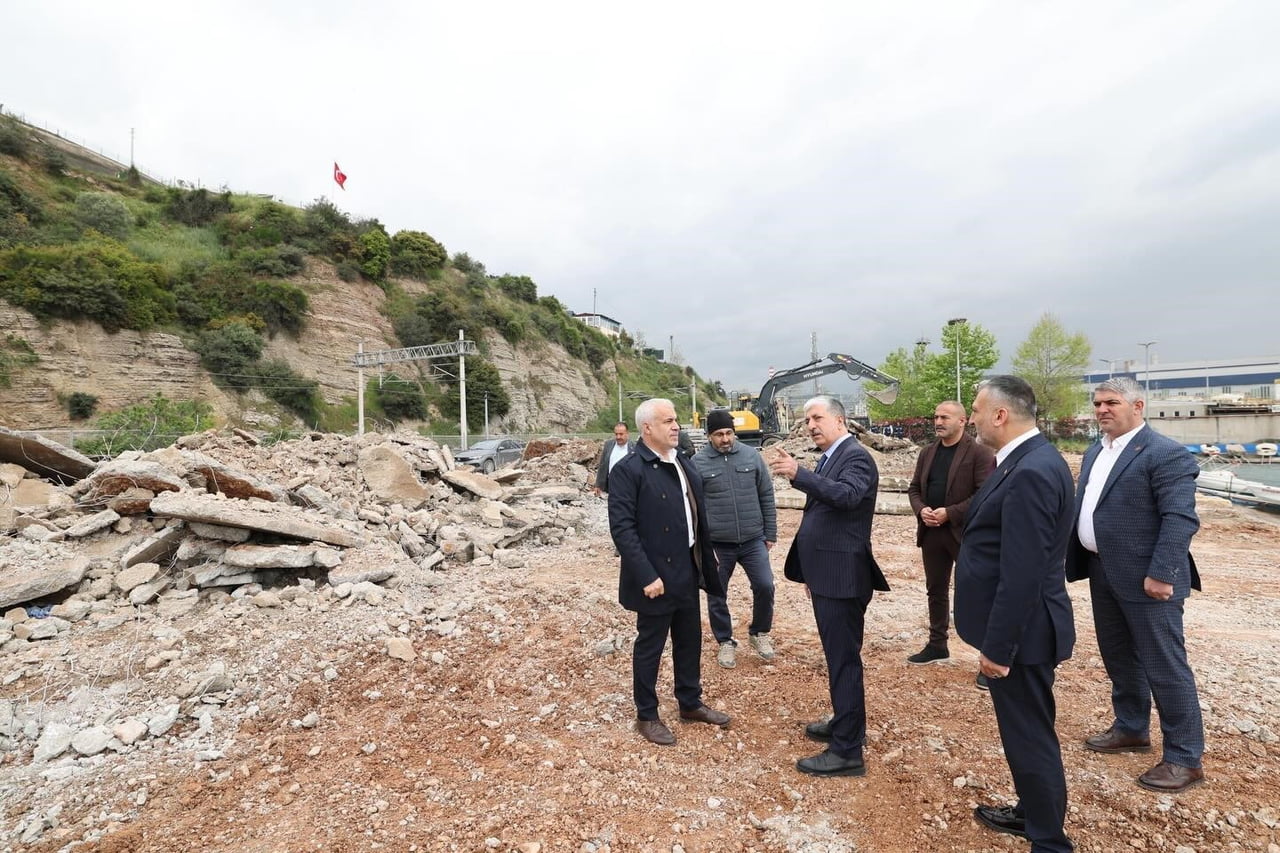 DİLOVASI'NDA VATANDAŞLARIN SOSYAL YAŞAMINA DEĞER KATMASI BEKLENEN DİLİSKELESİ SAHİL İKİNCİ ETAP...