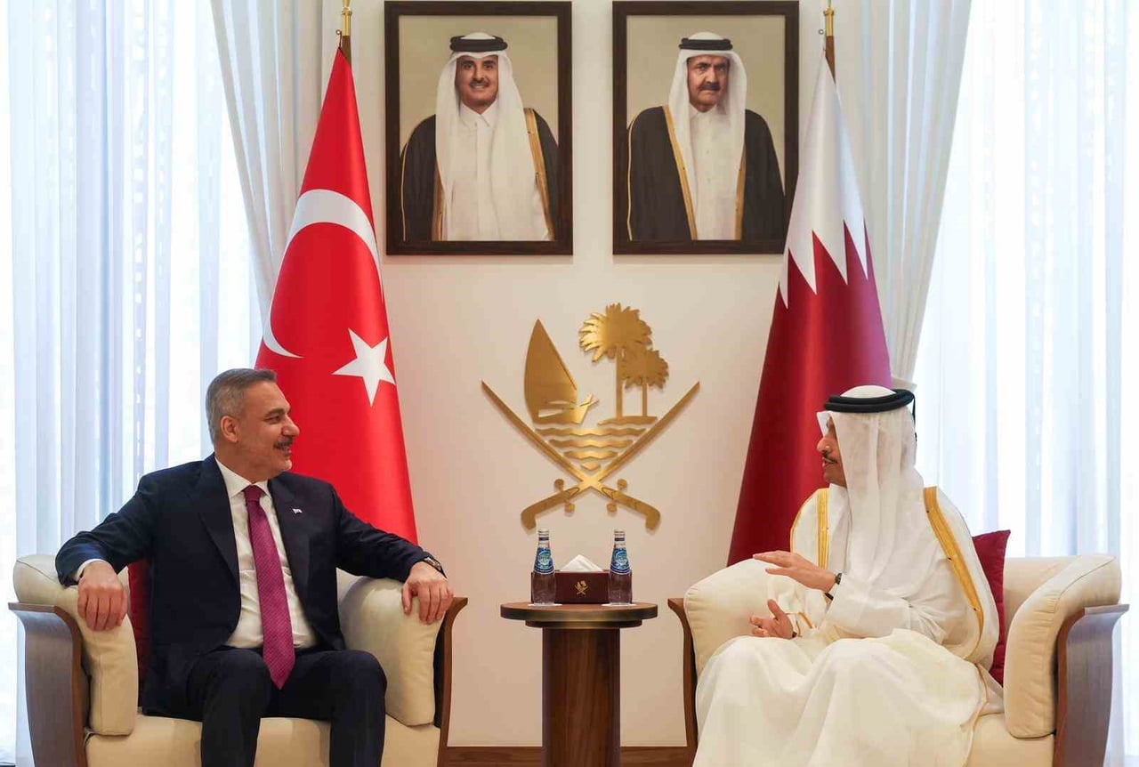DIŞİŞLERİ BAKANI HAKAN FİDAN, DOHA TEMASLARI KAPSAMINDA KATAR BAŞBAKANI VE DIŞİŞLERİ BAKANI ŞEYH...
