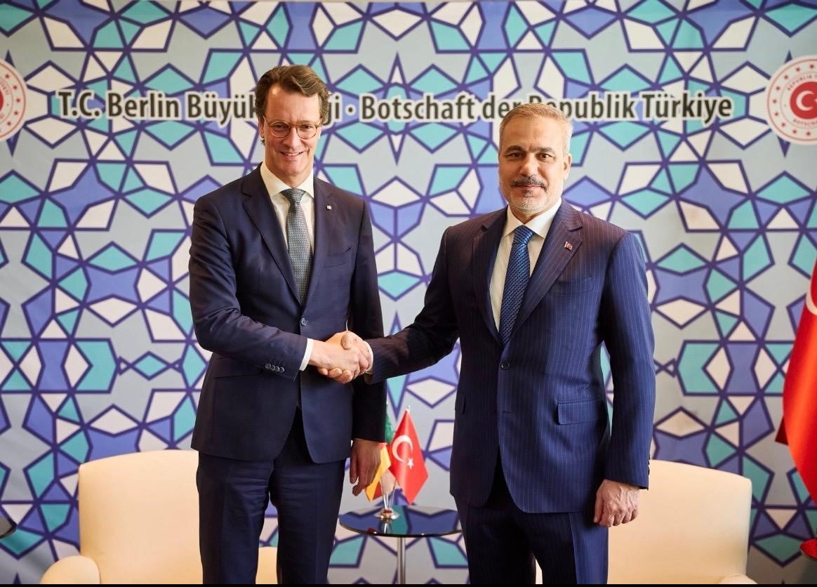 DIŞİŞLERİ BAKANI HAKAN FİDAN, RESMİ ZİYARET KAPSAMINDA GELDİĞİ ALMANYA'DA KUZEY REN VESTFALYA...