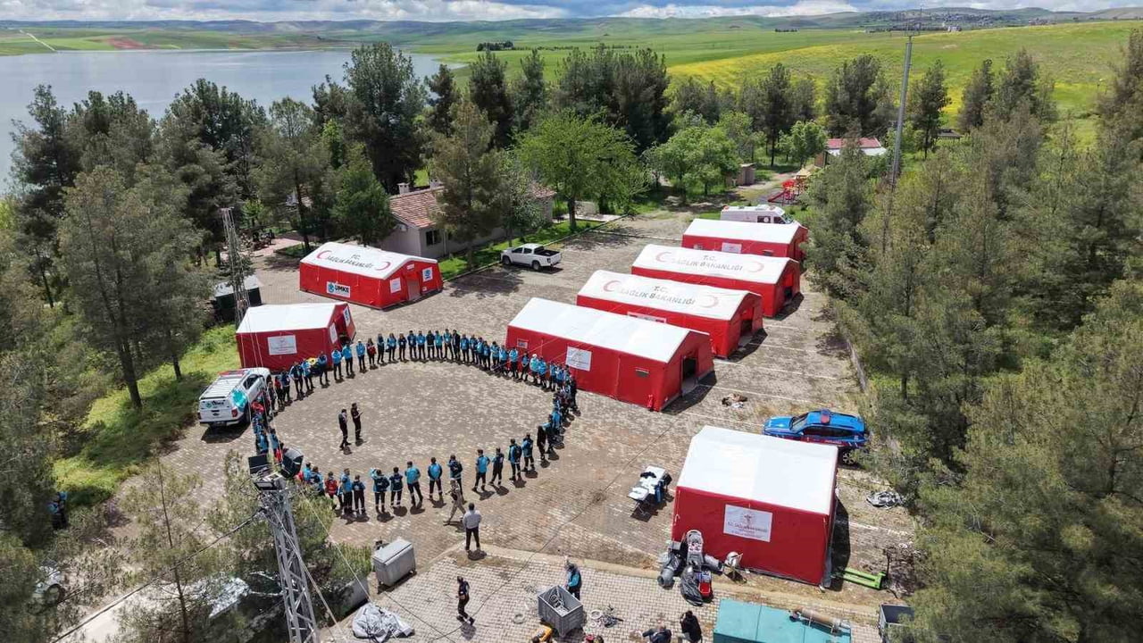 DİYARBAKIR’DA, AFETLERE HAZIRLIK KAPASİTESİNİN ARTIRILMASI VE KURUMLAR ARASI KOORDİNASYONUN...