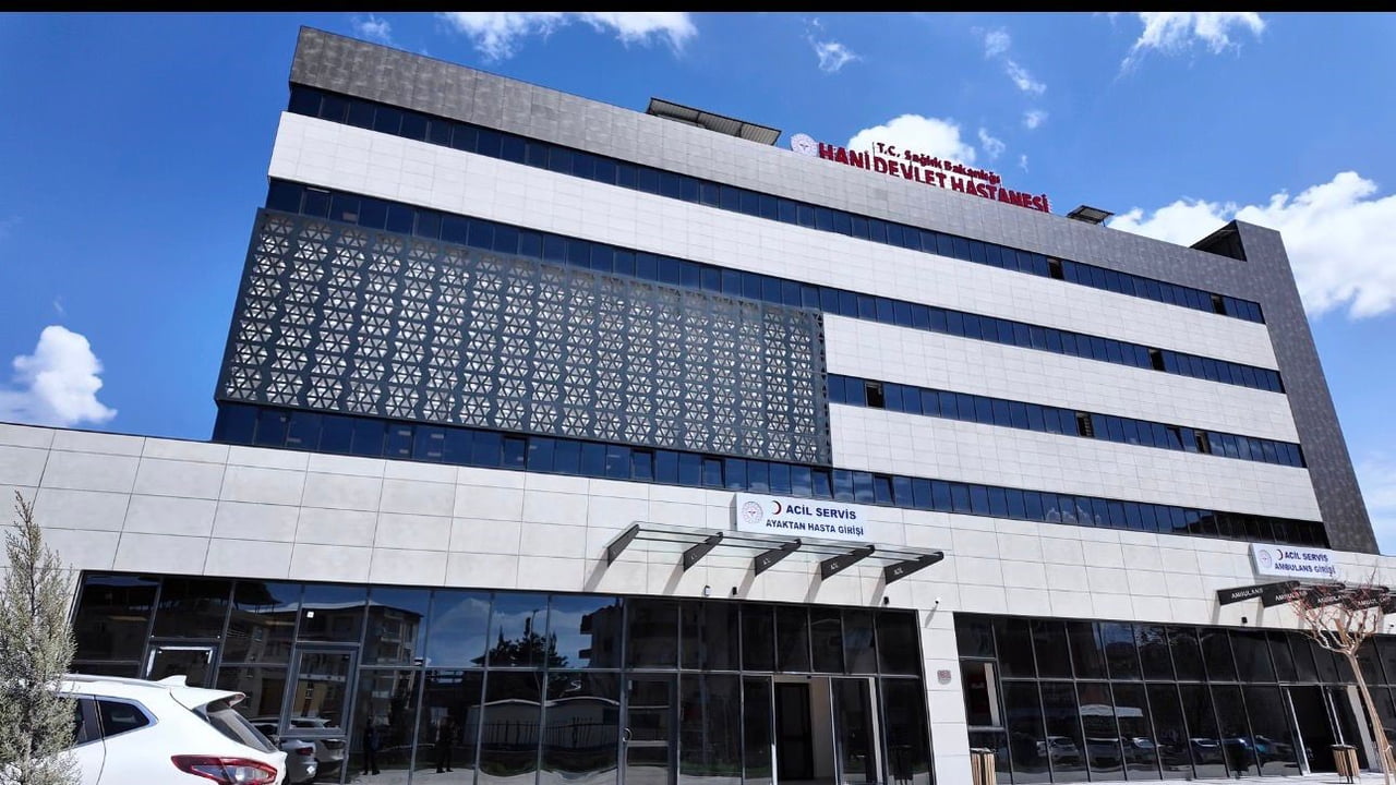 DİYARBAKIR’IN HANİ İLÇESİNDE YAPIMI TAMAMLANAN DEVLET HASTANESİ HİZMETE AÇILDI. MODERN MİMARİSİ...