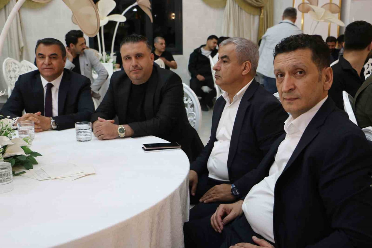 DİYARBAKIR KUYUMCULAR VE SARRAFLAR ODASI, BİR DÜĞÜN SALONUNDA TOPLANTI YAPTI