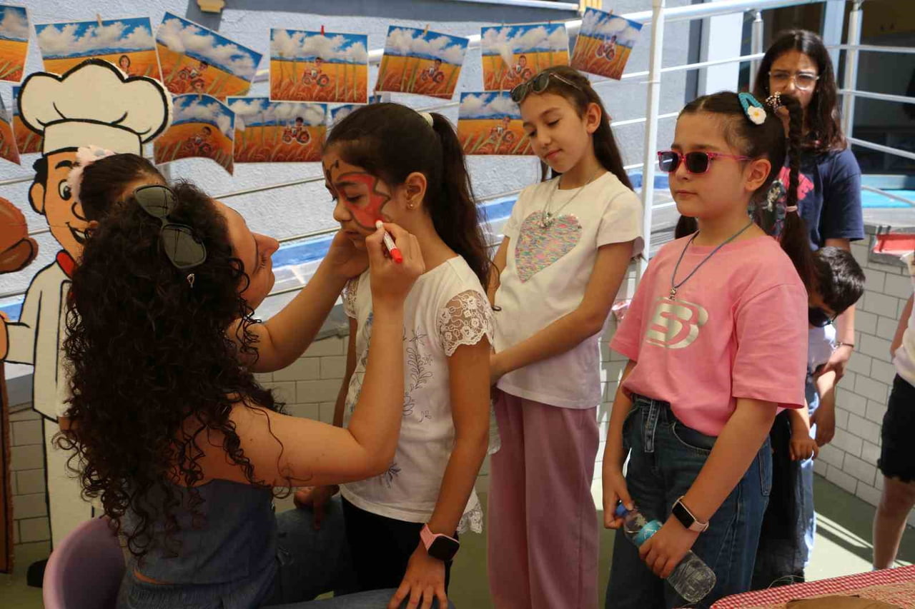 DİYARBAKIR MAYA OKULLARI ÖĞRENCİLERİ, EKMEĞİN YOLCULUĞUNU “GELENEKSEL MAYALI EKMEK FESTİVALİ”NDE...