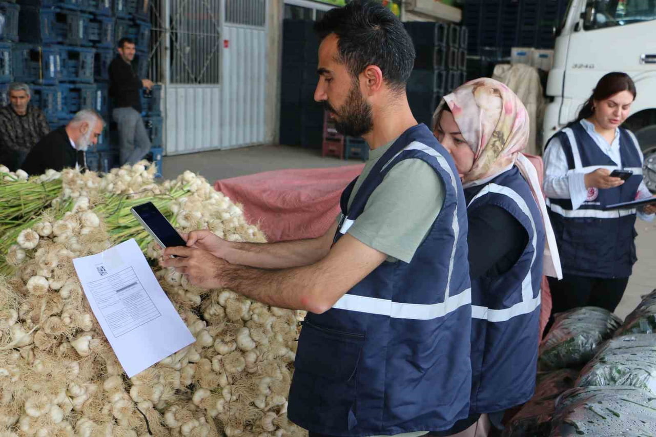 DİYARBAKIR TİCARET İL MÜDÜRLÜĞÜ, SEBZE VE MEYVE HALİ İLE ŞEHİRLER ARASI OTOBÜS TERMİNALİNDEKİ...