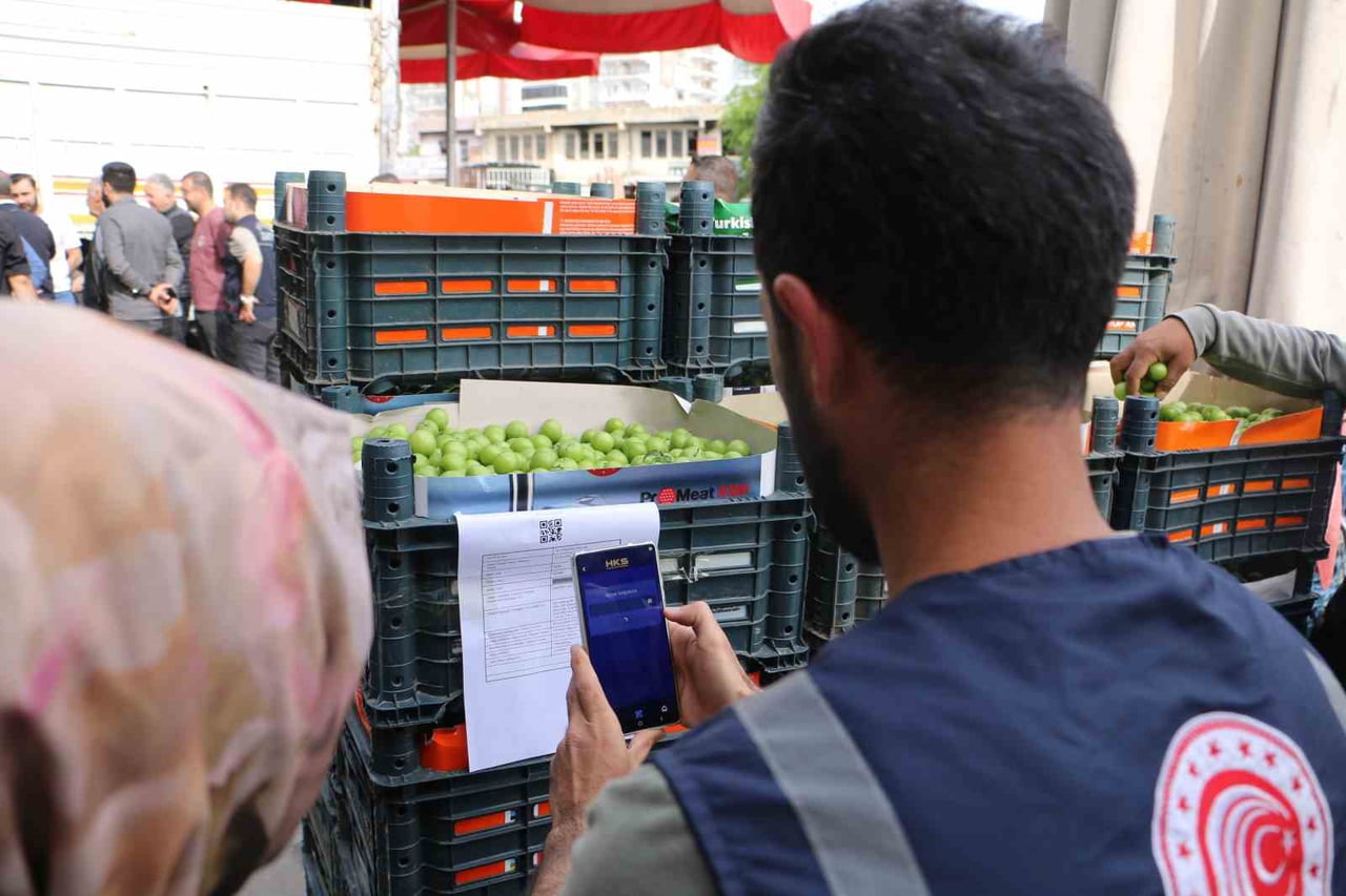 DİYARBAKIR TİCARET İL MÜDÜRLÜĞÜ, SEBZE VE MEYVE HALİ İLE ŞEHİRLER ARASI OTOBÜS TERMİNALİNDEKİ...