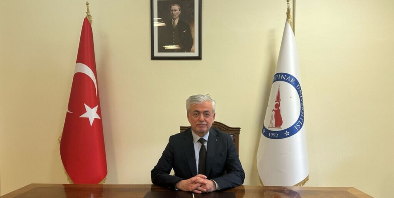 DPÜ REKTÖR YARDIMCISI VE İLAHİYAT FAKÜLTESİ DEKANI İSMAİL YALÇIN