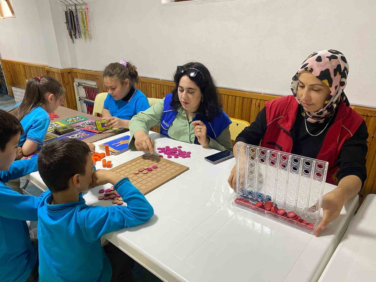 DÜZCE'DE "ÇEVREME DUYARLIYIM, DEĞERLERİME SAHİP ÇIKIYORUM" (ÇEDES) PROJESİ KAPSAMINDA ÇOCUKLARA...
