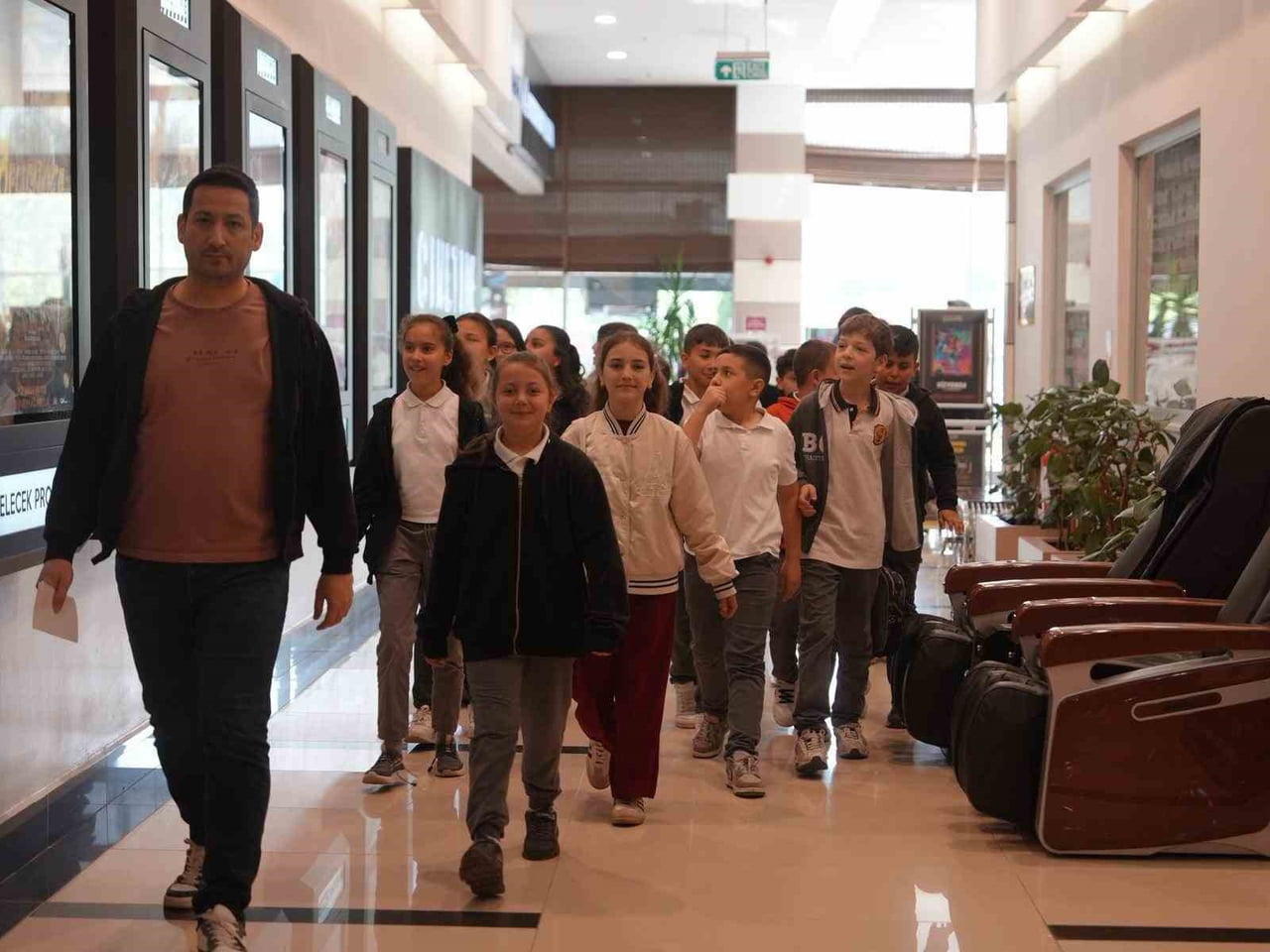 DÜZCE BELEDİYESİ KÜLTÜR, SANAT VE SOSYAL İŞLER MÜDÜRLÜĞÜ, YENİTAŞKÖPRÜ ORTAOKULU ÖĞRENCİLERİNE...